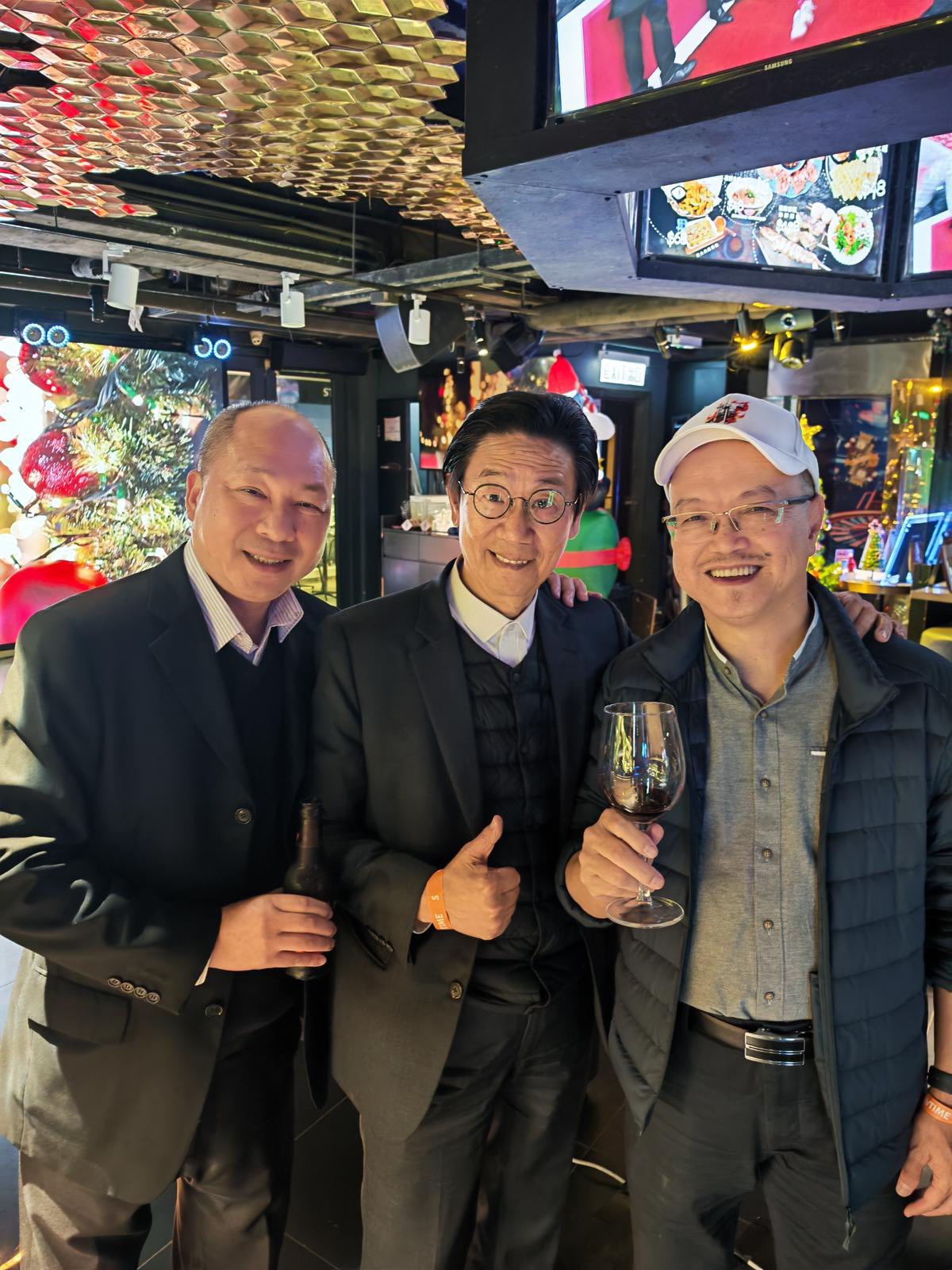 可能是包含下列内容的图片：文字